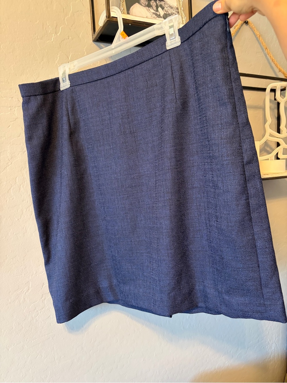 Vintage 80s Leslie Fay Deep Navy Textured Pencil Skirt